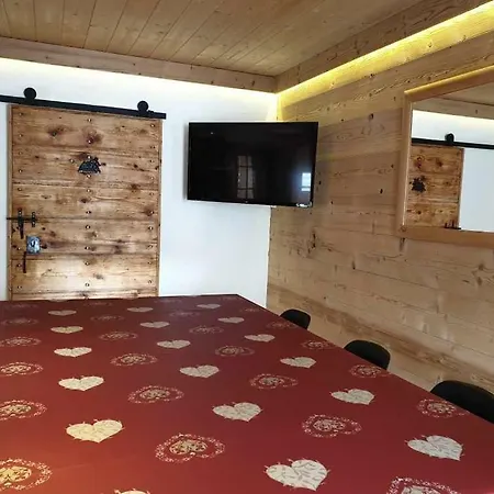 515 La Riviere Apartment